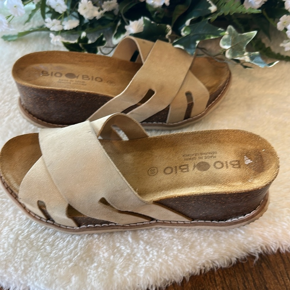 Bio bio sandals